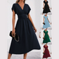 👗✨ Elegant V-ringad midjeformad klänning