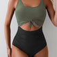 🥳2026 VÂNZARE DE SEZON🥳💞50K+ VÂNDUTE!👵🌊 50% REDUCERE! Costum de baie cu nod și volane – Control al abdomenului, nod elegant în față. Confortabil și avantajos pentru vacanțe. Simțiți-vă încrezătoare pe plajă. 🩱🌸
