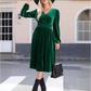 Rochie elegantă cu talie înaltă și croi în A, cu smocuri