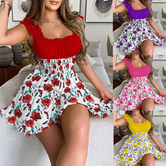 Rochie mini de vară cu imprimeu floral și talie smocată