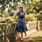 👗✨ Rochie Elegantă cu Imprimeu Floral pentru Femei — Stil Feminin, Confort și Buzunare Practice 🍷