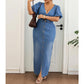 Rochie denim maxi cu decolteu V și legătură în față 🌸 Talie strânsă, lungime vaporoasă – Un vis denim pentru zile însorite ✨